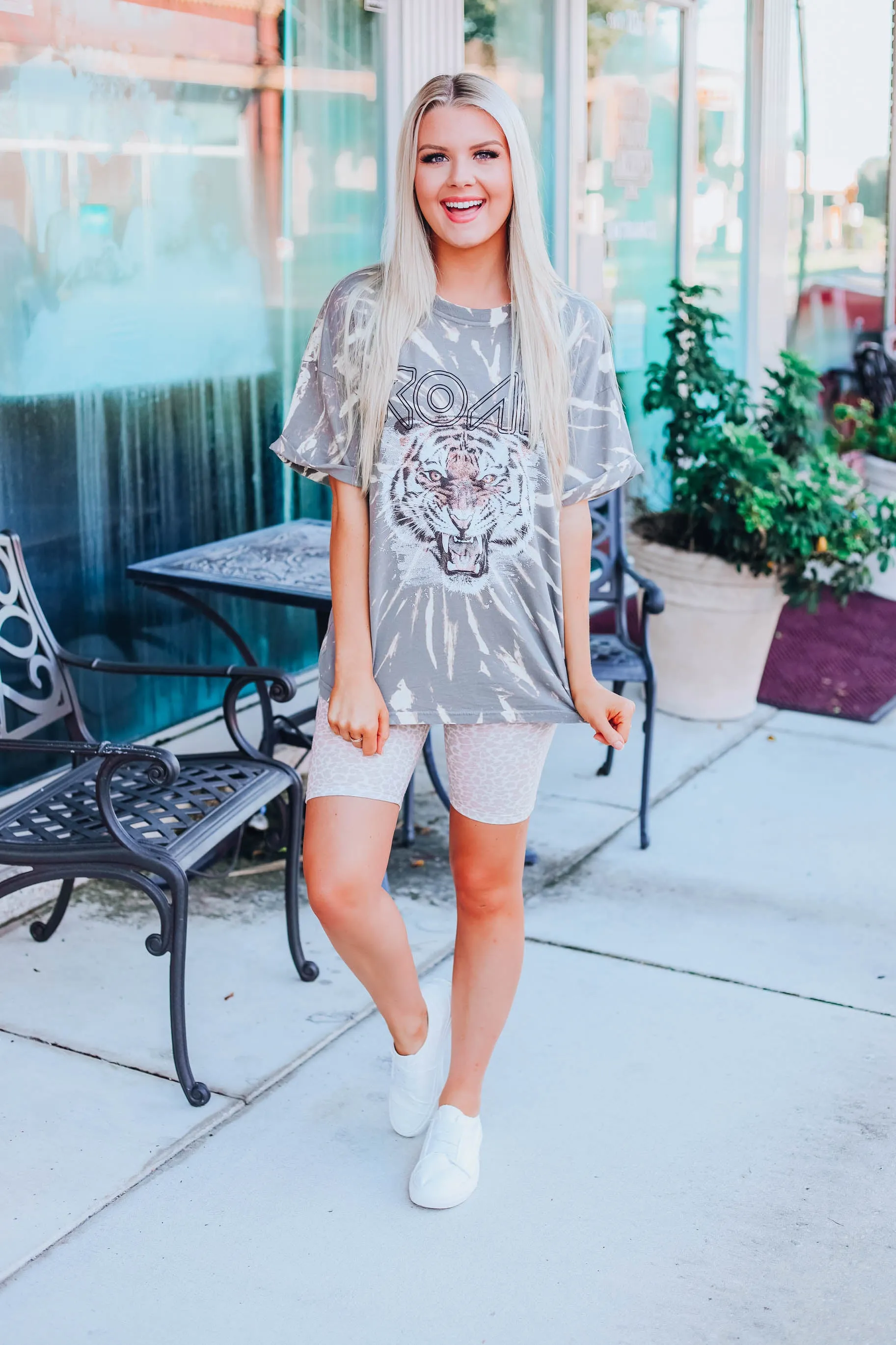 Bleach Wash Tiger Graphic Tee