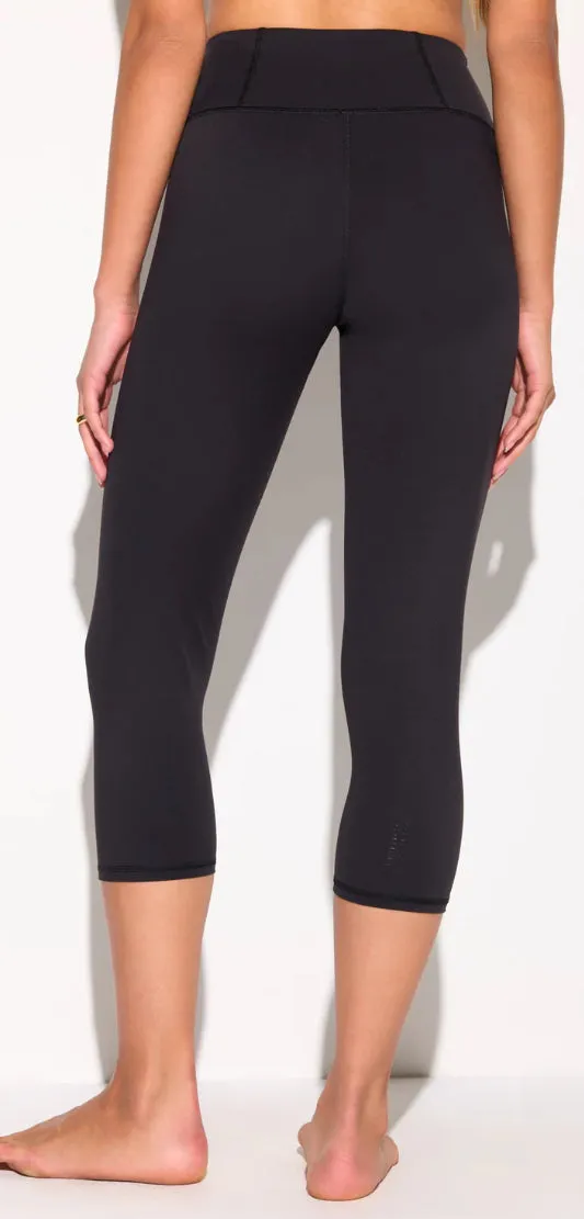 Bliss Capri Leggings