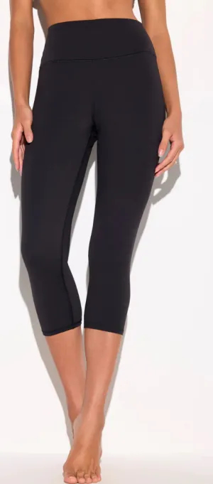Bliss Capri Leggings