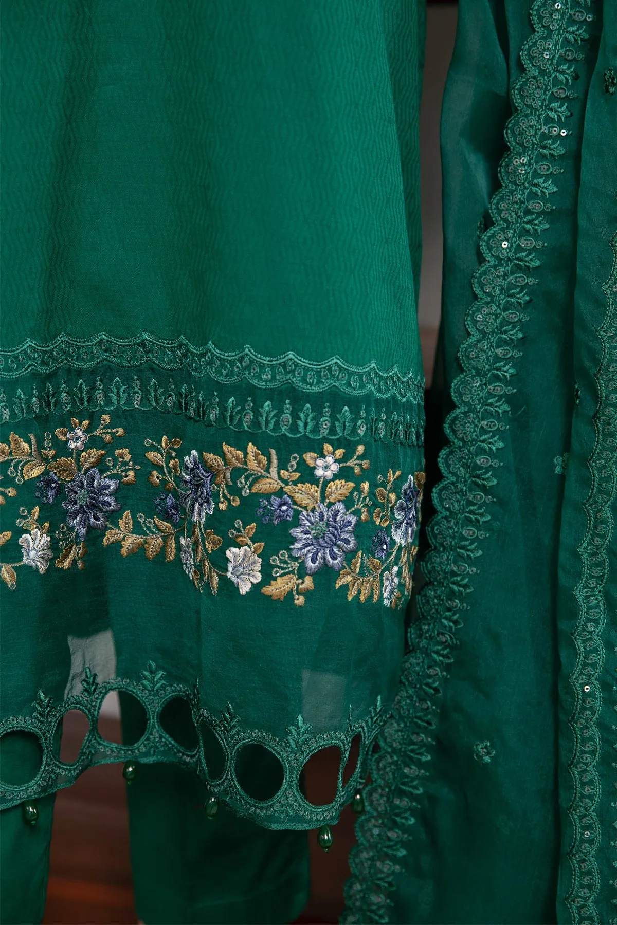 Bottle Green Embroidered Pakistani Salwar Kameez Dupatta Salwar Suit