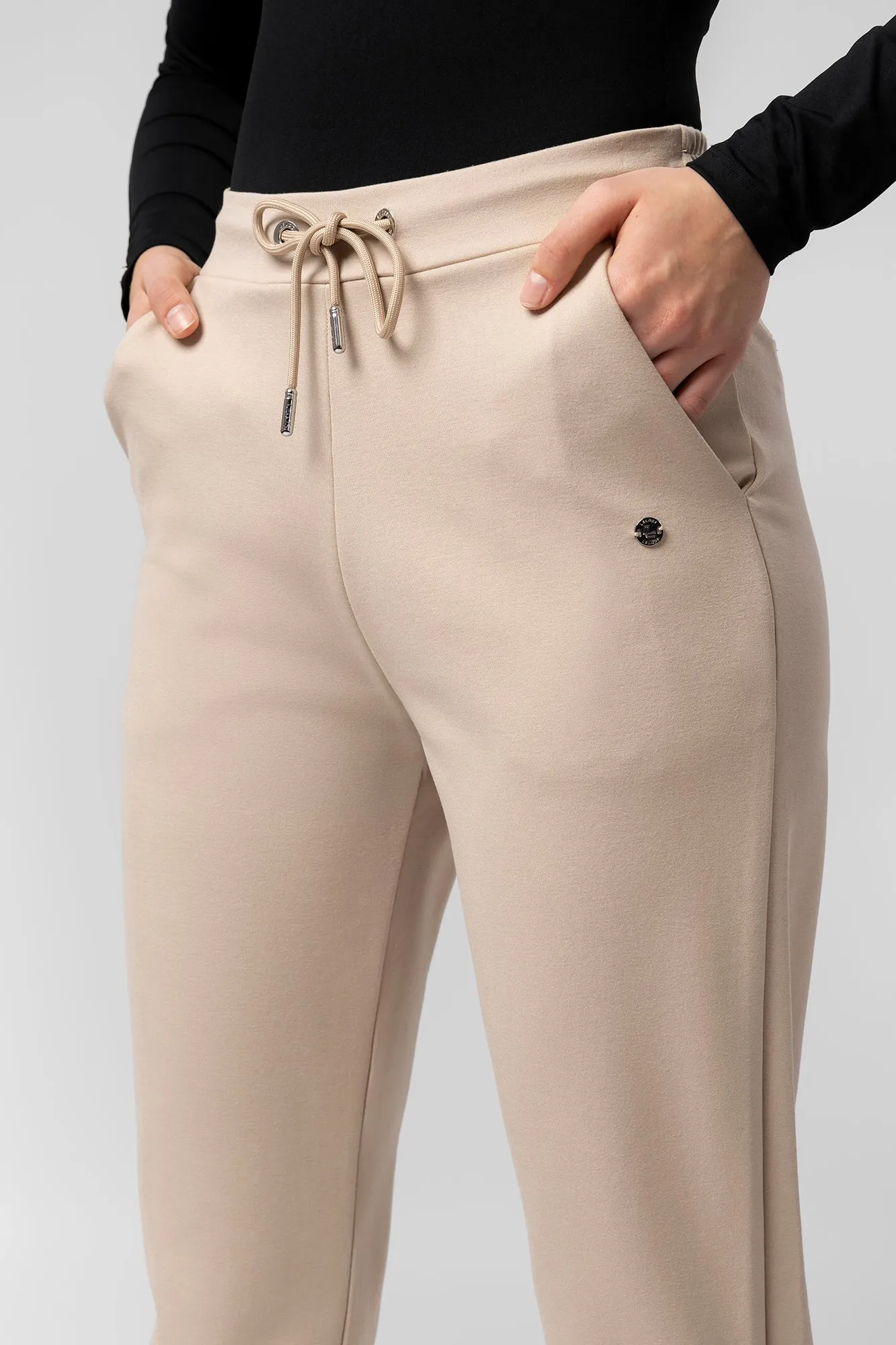 Flexmart pants Qatari