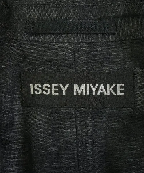 ISSEY MIYAKE Casual jackets