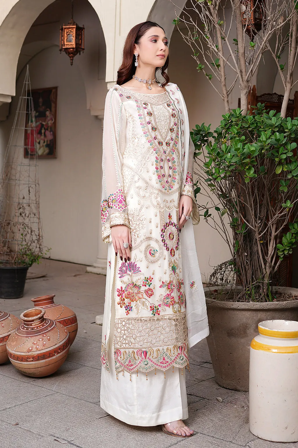 Luxury Embroidered Pakistani Salwar Kameez Dupatta in Snow White Shade
