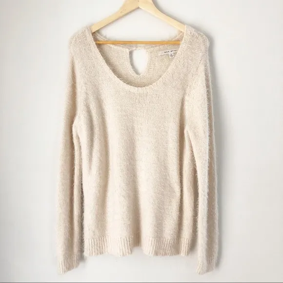 Max Studio Fuzzy Cream White Sweater Sz Large