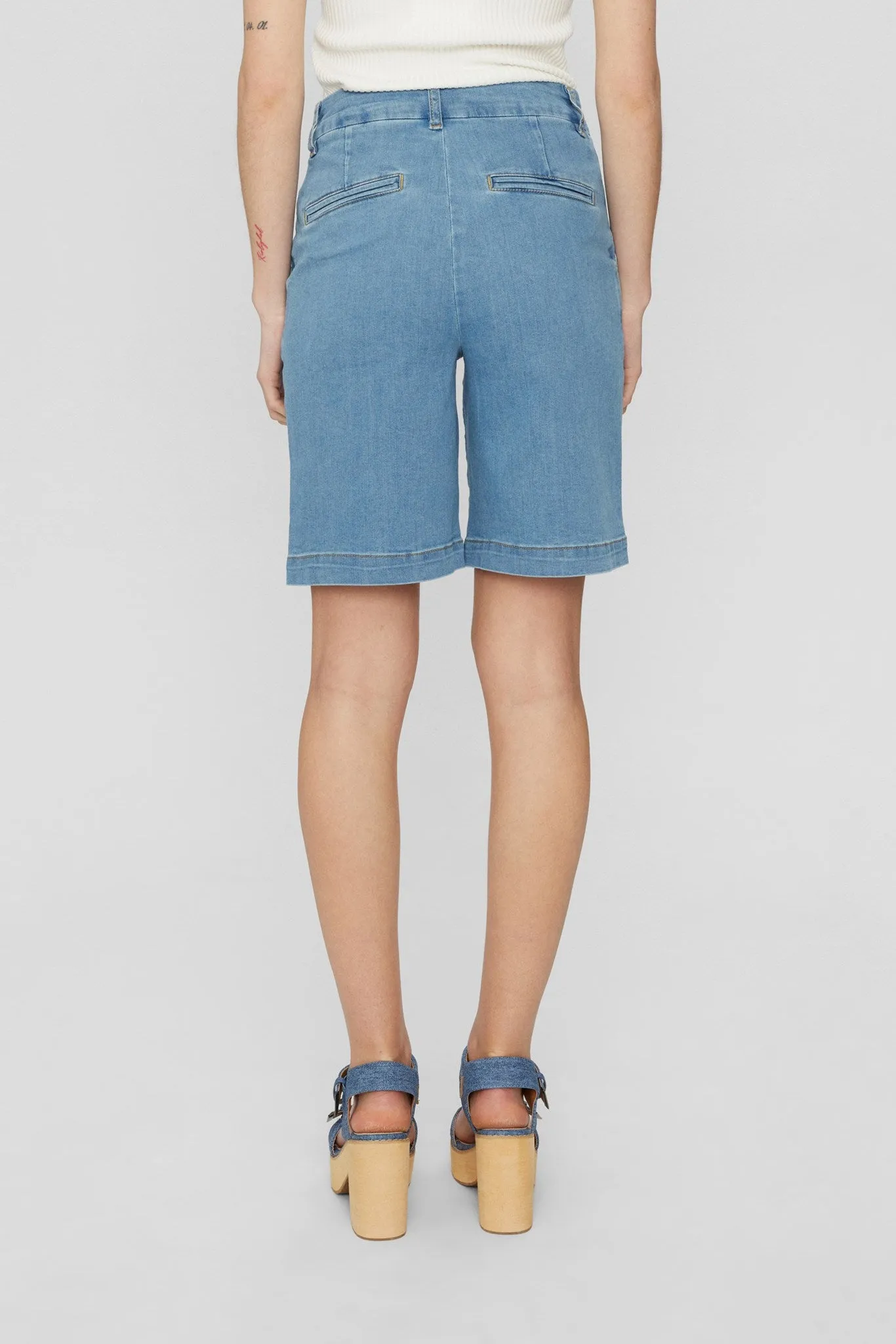 NUAMBER SHORTS - LIGHT BLUE - Light Blue Denim