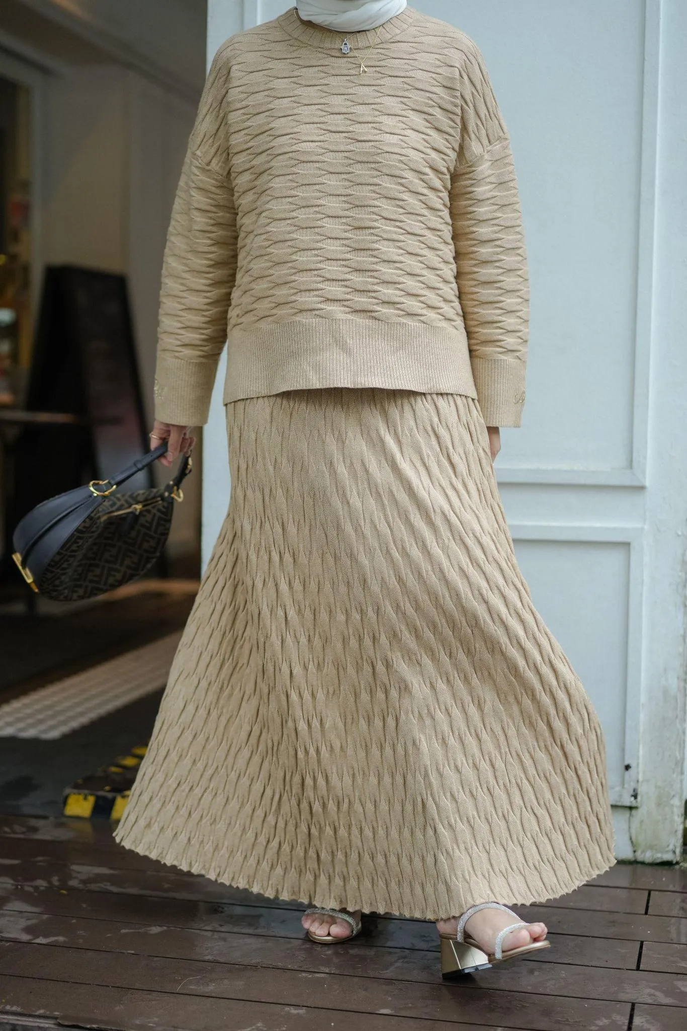 NUVOLA KNIT SKIRT IN CAPPUCCINO