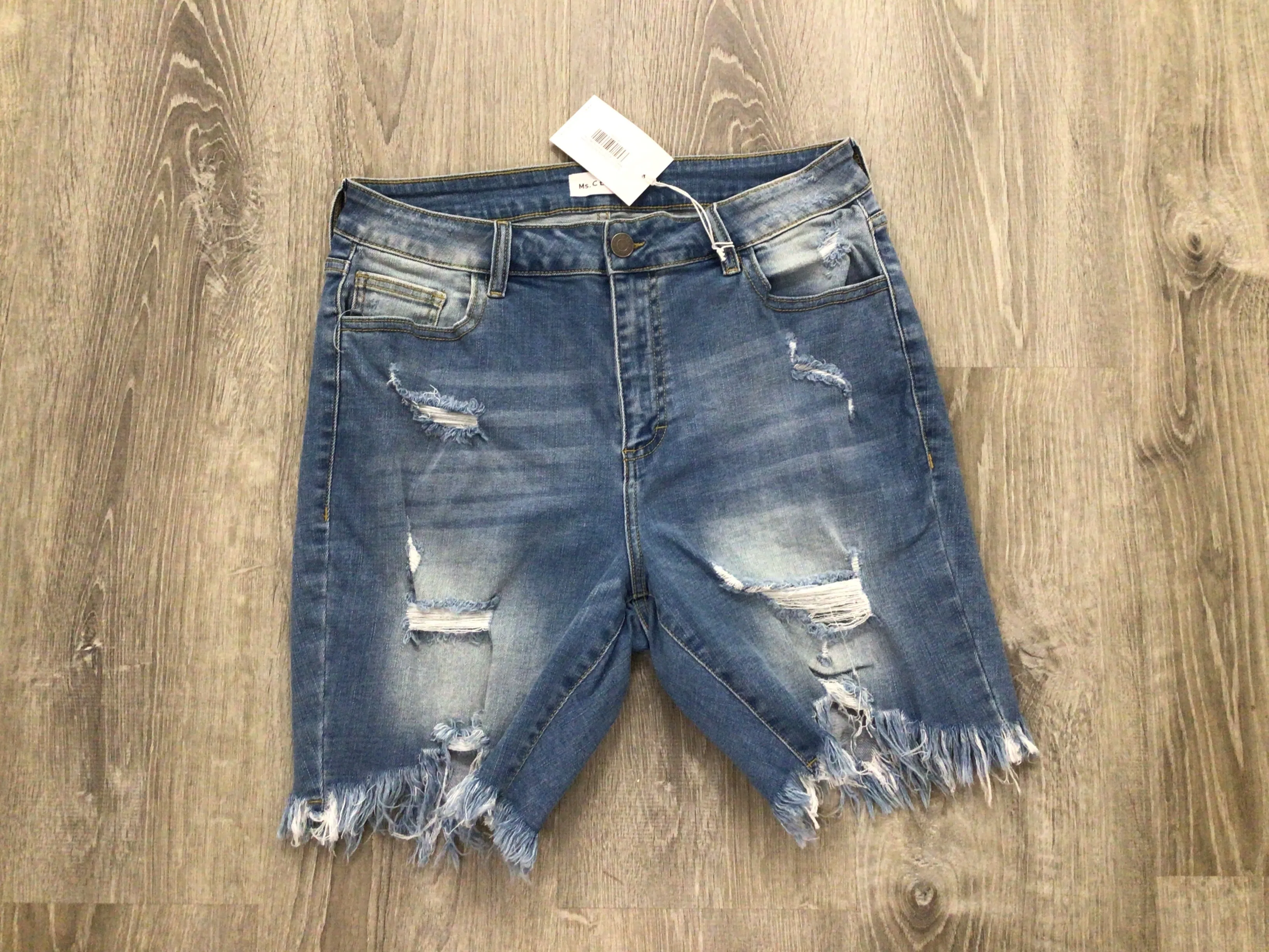 PS HIGH RISE BERMUDA UNEVEN FRAY HEM