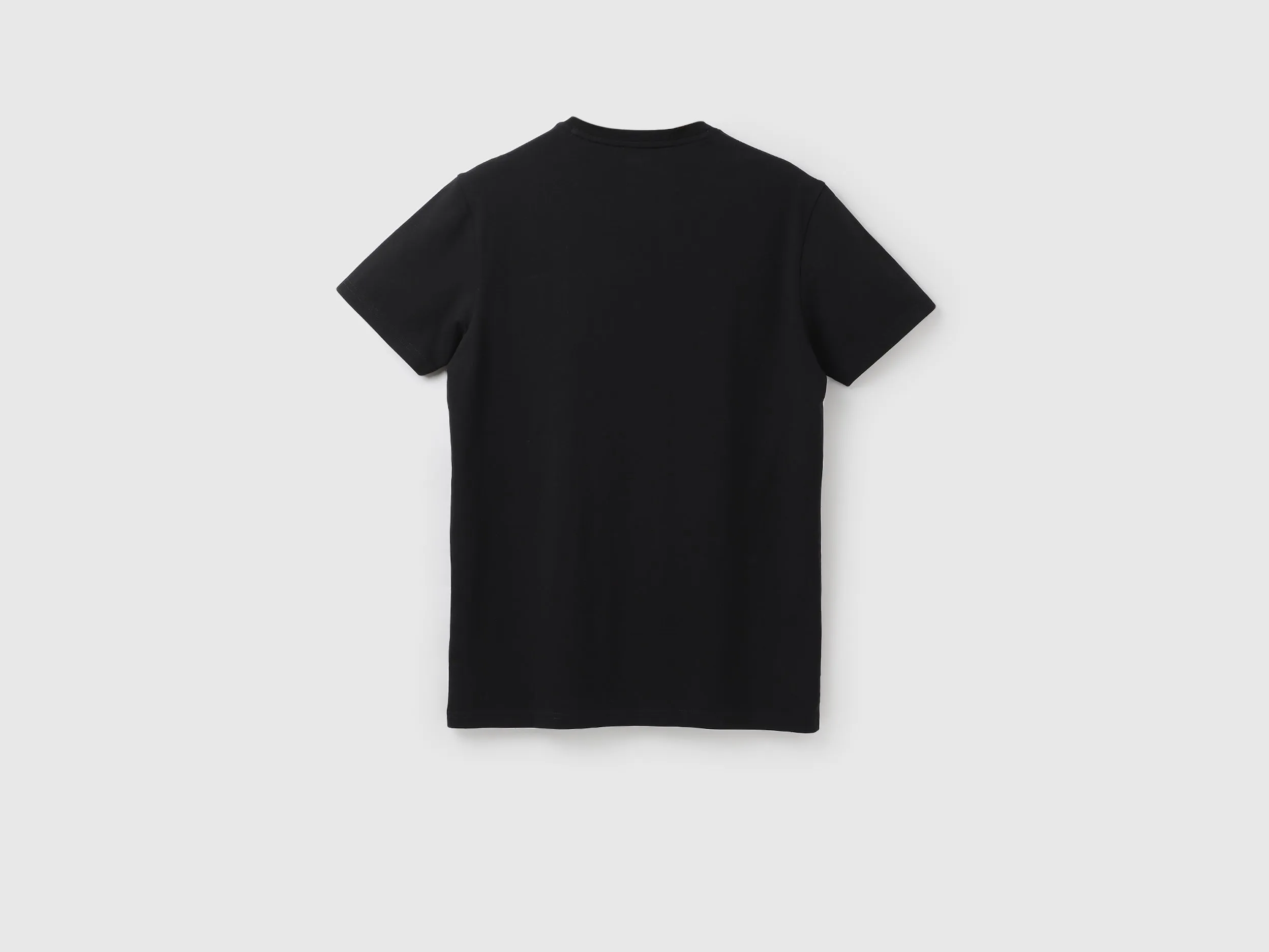 Regular Round Neck Solid T-shirts