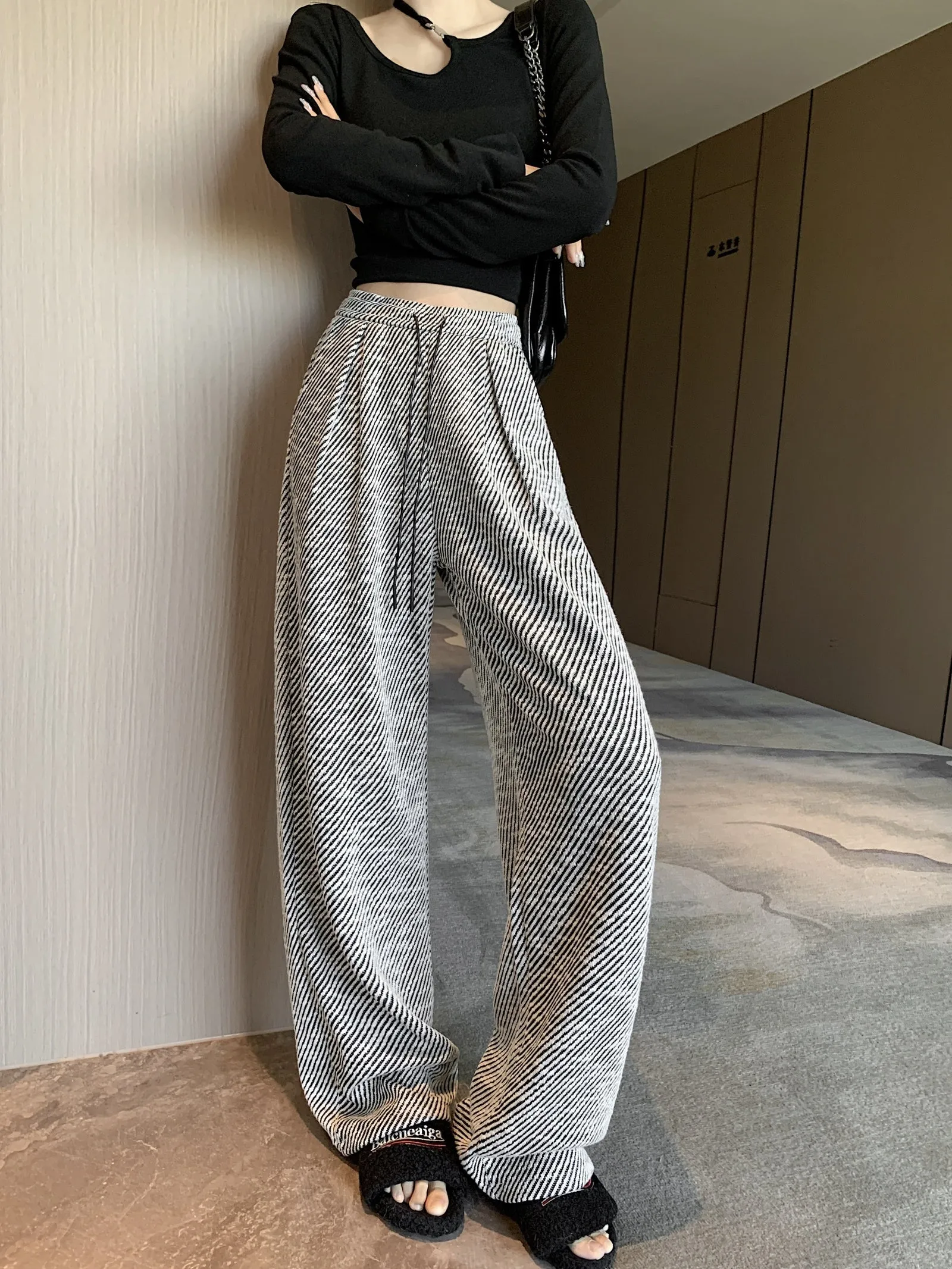 Stylish Straight Leg Sweatpants in Slouchy Relaxed Fit for Women