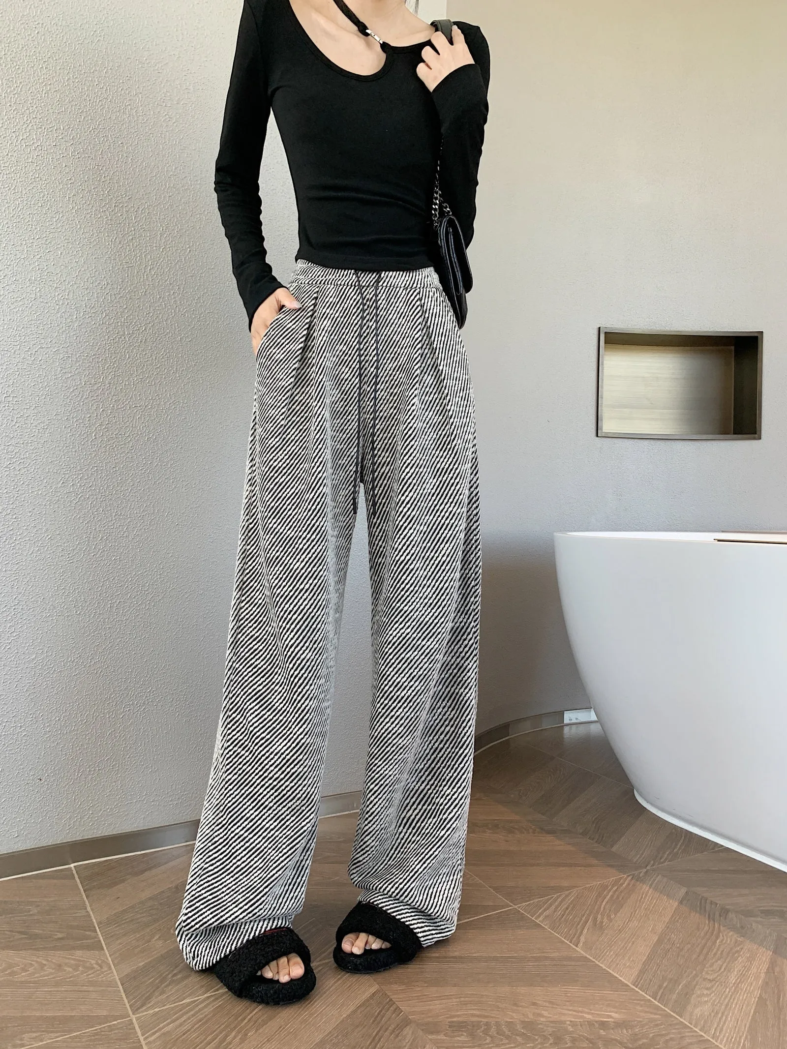 Stylish Straight Leg Sweatpants in Slouchy Relaxed Fit for Women