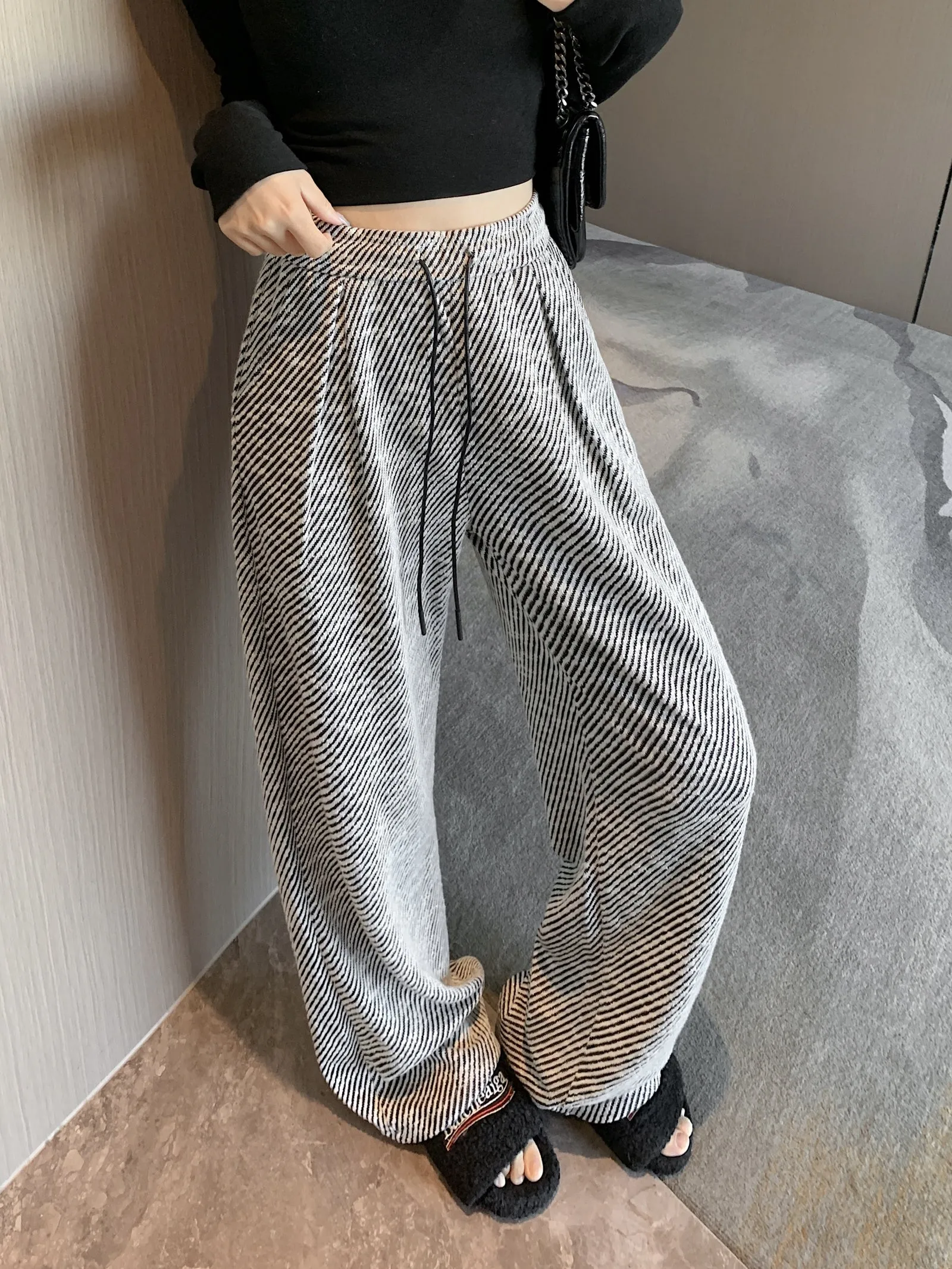 Stylish Straight Leg Sweatpants in Slouchy Relaxed Fit for Women