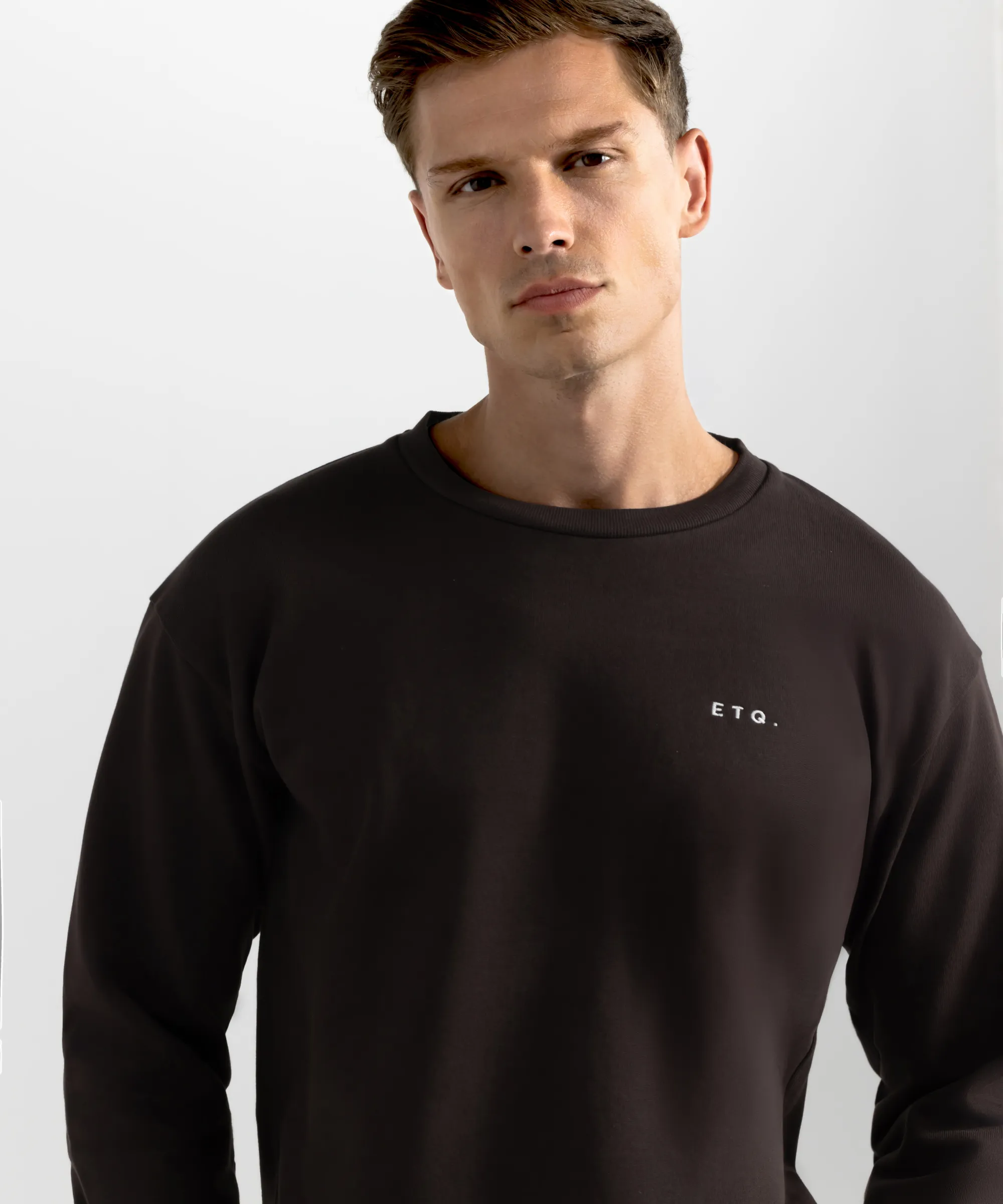 SW 01 Essence Logo Chocolate