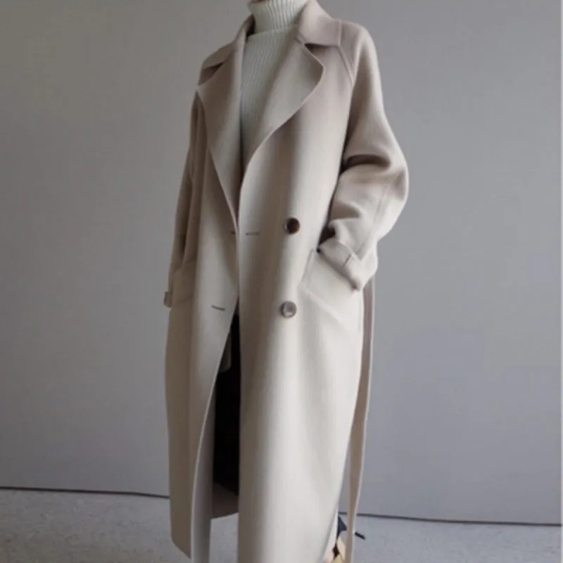 Warm, elegant women's wool coat in a timeless style